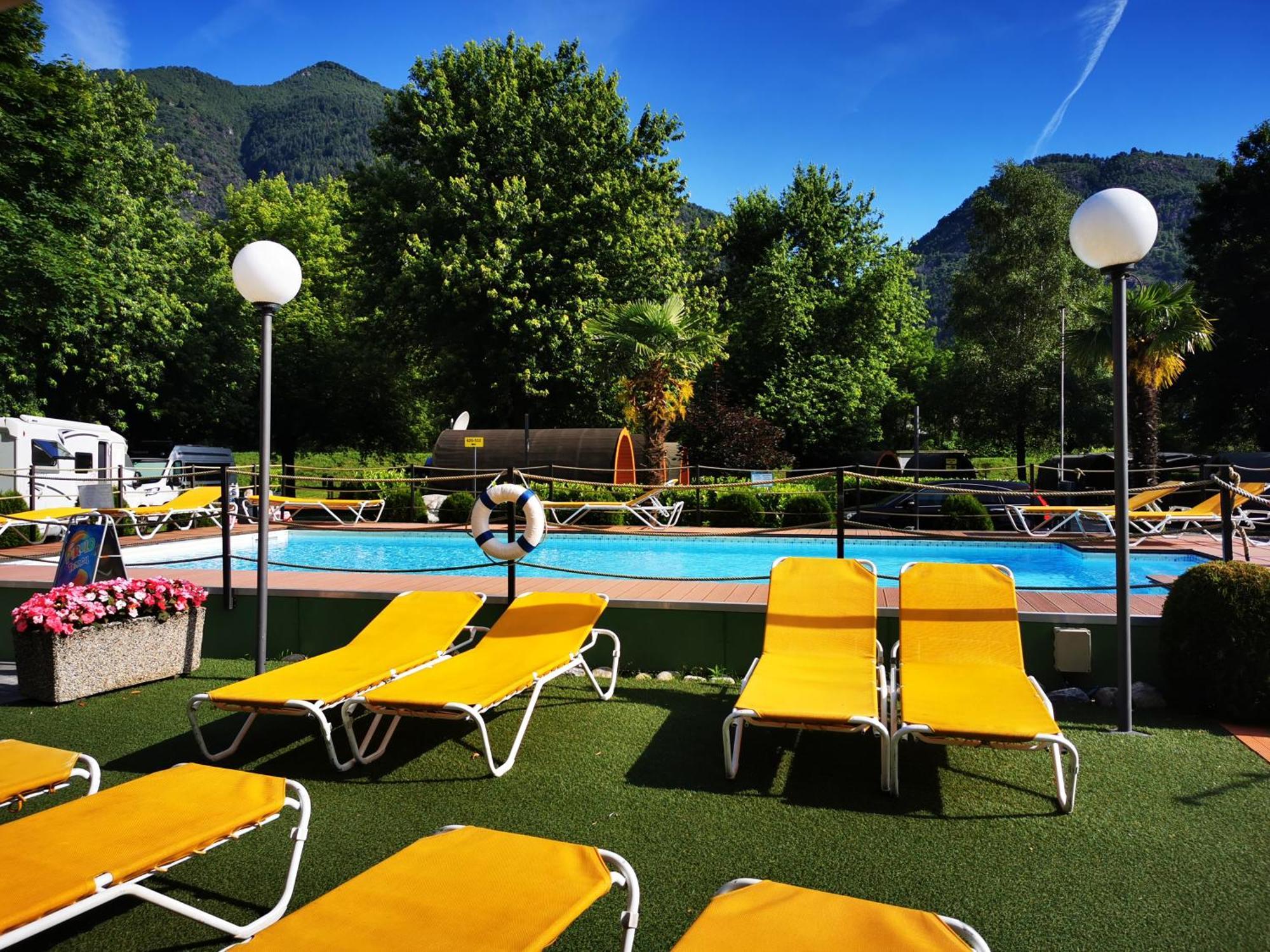 Camping Melezza Losone Bagian luar foto